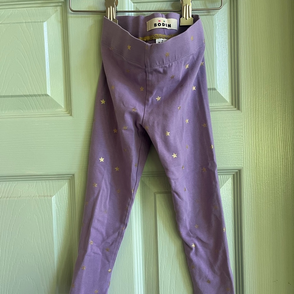 Mini Boden Lavender Leggings with Gold Star Print